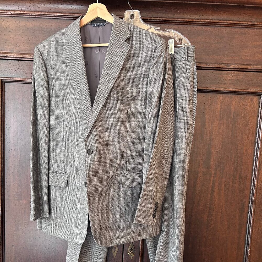 Ralph Lauren 44L suit – houndstooth 100% wool with pants